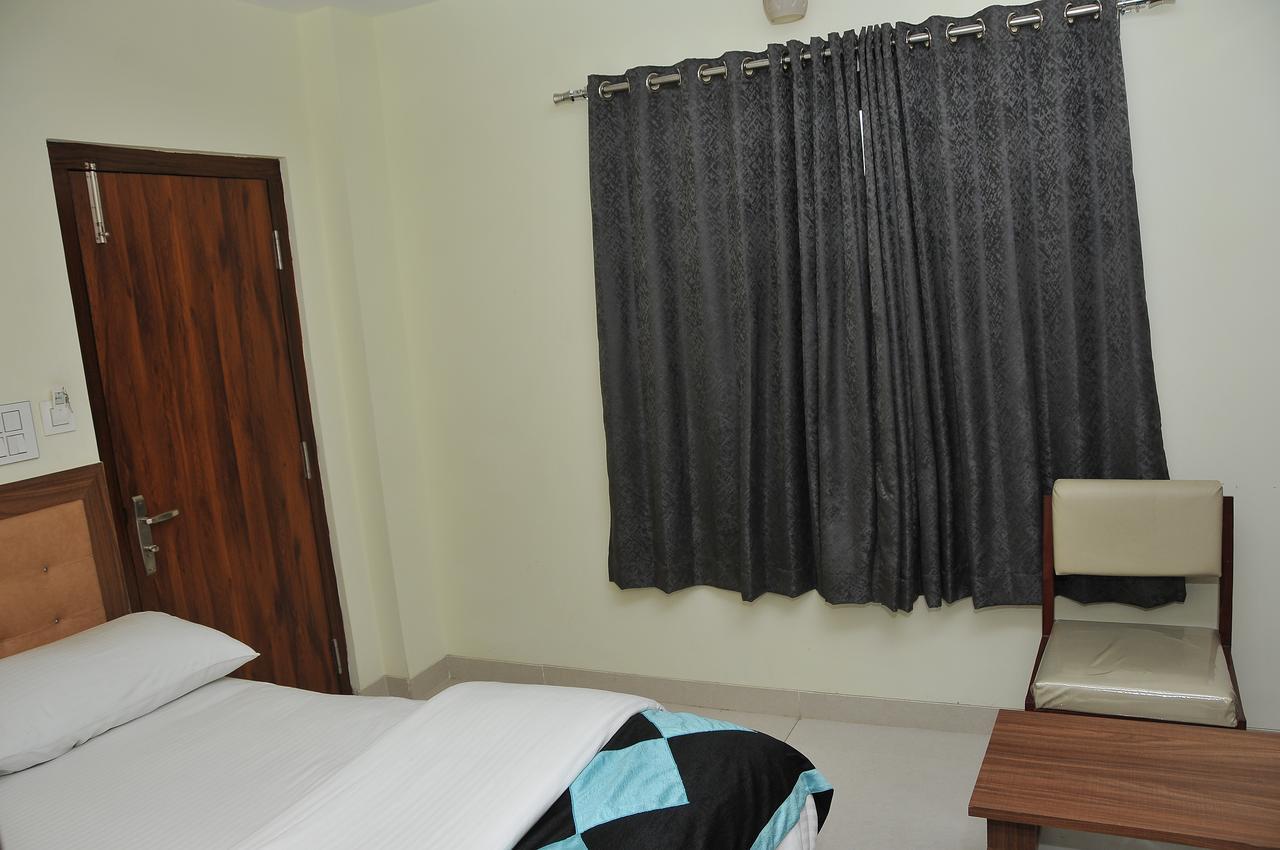 أنانتابور Hotel Pasupala Grand المظهر الخارجي الصورة